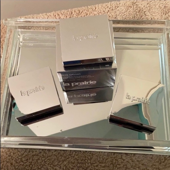 Powder foundation - Picture 2 of 2